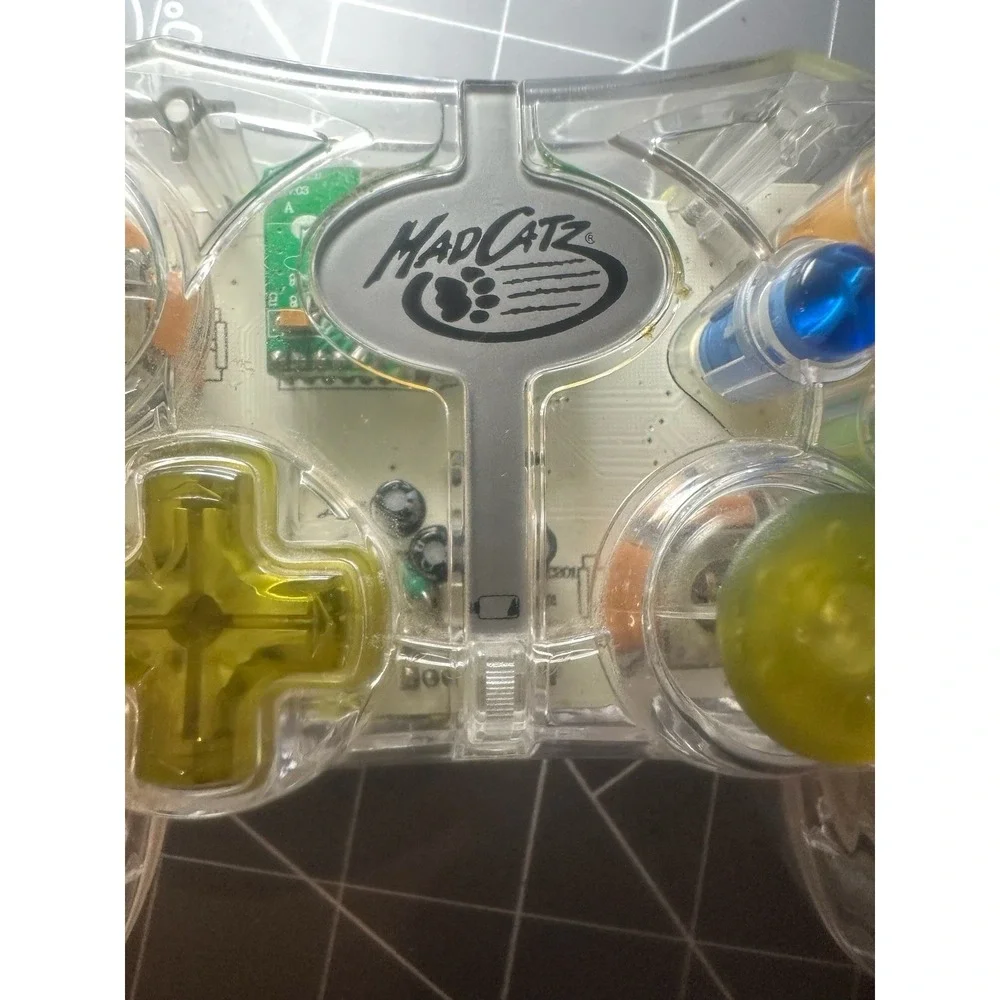 Vintage Mad Catz Xbox Wireless Translucent Gaming Controller -Untested/No Dongle